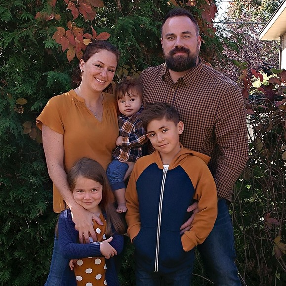 Meet your Posher, Katie - Picture 1 of 1